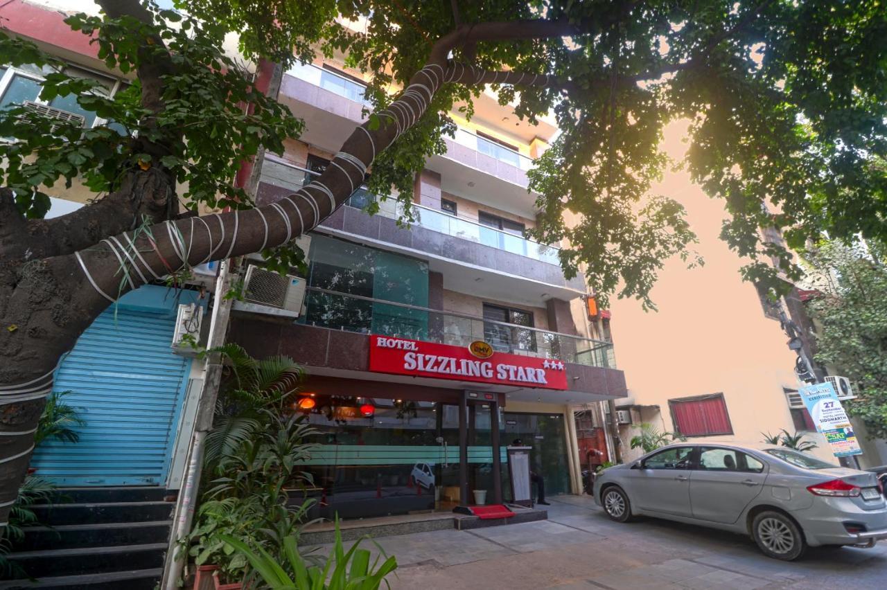 Hotel Sizzling Starr Nova Deli Exterior foto