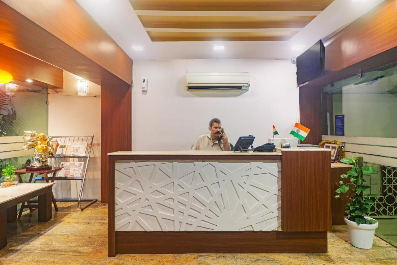 Hotel Sizzling Starr Nova Deli Exterior foto